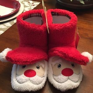 Cute Santa house shoes! Size 9-10